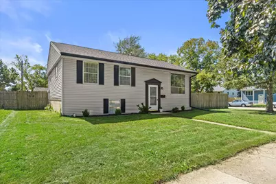 9525  Hulda Dr, Sturtevant, WI 53177 - Photo 3