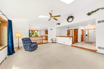N58W24835  Cardinal Ct, Sussex, WI 53089 - Photo 9