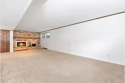 16200  Tomahawk Trl, Brookfield, WI 53005 - Photo 21