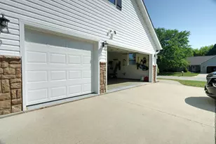 1166 Yosemite Rd, Oconomowoc, WI 53066 - Photo 25