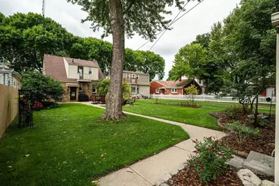 2416 S 79th St, West Allis, WI 53219 - Photo 25