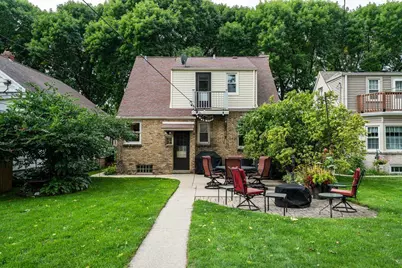 2416 S 79th St, West Allis, WI 53219 - Photo 21