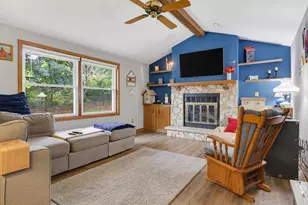 10257 W Spring Green Rd, Greenfield, WI 53228 - Photo 7