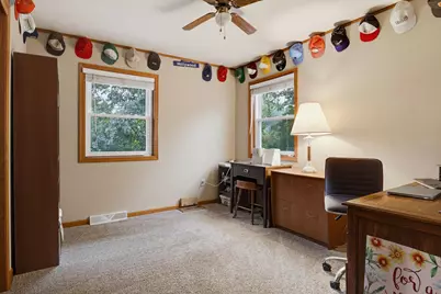 10257 W Spring Green Rd, Greenfield, WI 53228 - Photo 21