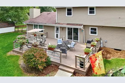10257 W Spring Green Rd, Greenfield, WI 53228 - Photo 31