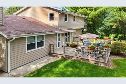 10257 W Spring Green Rd, Greenfield, WI 53228 - Photo 29