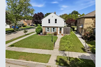 1134  Windiate St, Manitowoc, WI 54220 - Photo 1
