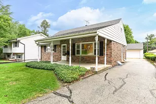 1118 S 124th St, West Allis, WI 53214 - Photo 1