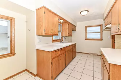 1118 S 124th St, West Allis, WI 53214 - Photo 11