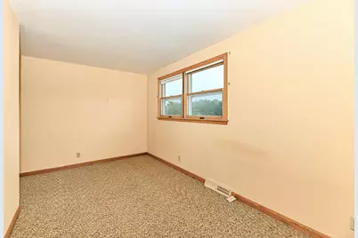 1118 S 124th St, West Allis, WI 53214 - Photo 25