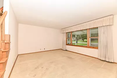 1118 S 124th St, West Allis, WI 53214 - Photo 7