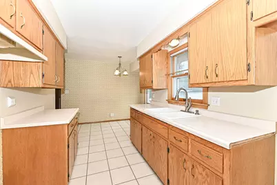 1118 S 124th St, West Allis, WI 53214 - Photo 13