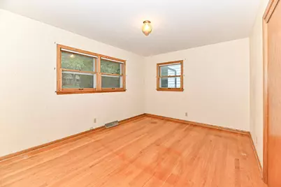 1118 S 124th St, West Allis, WI 53214 - Photo 15