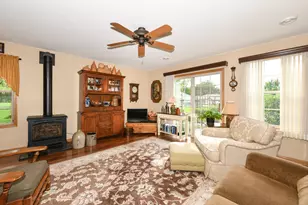 205 Winfield Ct, Darien, WI 53114 - Photo 7