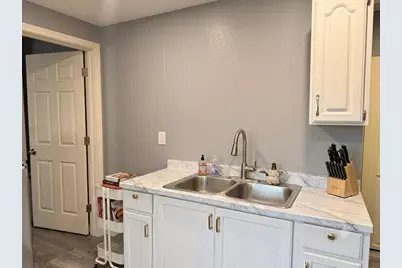 565 W Rogers St, Milwaukee, WI 53204 - Photo 13