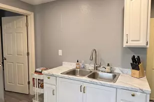 565 W Rogers St, Milwaukee, WI 53204 - Photo 13