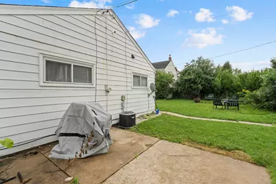 2709 S 47th St, Milwaukee, WI 53219 - Photo 29