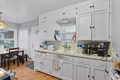 2709 S 47th St, Milwaukee, WI 53219 - Photo 11