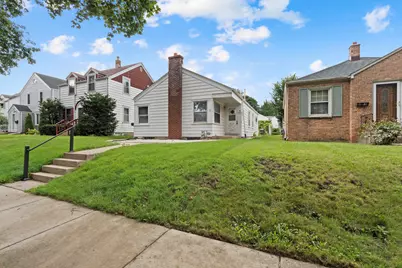 2709 S 47th St, Milwaukee, WI 53219 - Photo 3