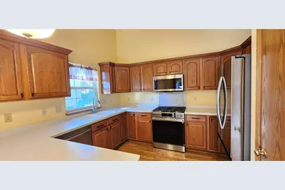 1132  Eastbrook Dr, Burlington, WI 53105 - Photo 11