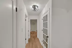 2421 W Hampton Ave, Milwaukee, WI 53209 - Photo 11
