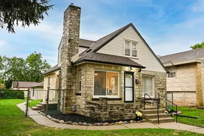 2421 W Hampton Ave, Milwaukee, WI 53209 - Photo 23