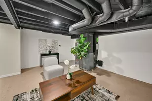 2421 W Hampton Ave, Milwaukee, WI 53209 - Photo 19