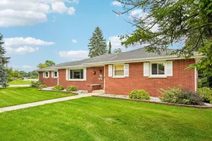 W170N9364 Woodlawn Dr, Menomonee Falls, WI 53051 - Photo 23