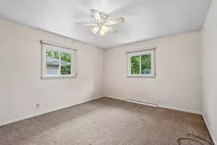W170N9364 Woodlawn Dr, Menomonee Falls, WI 53051 - Photo 11