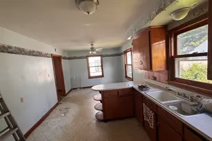 3464 S Kansas Ave, Milwaukee, WI 53207 - Photo 13