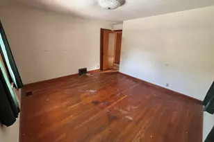 3464 S Kansas Ave, Milwaukee, WI 53207 - Photo 9