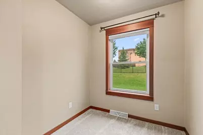 453  Western Ct, West Bend, WI 53095 - Photo 21