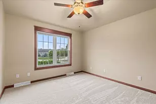 453 Western Ct, West Bend, WI 53095 - Photo 25