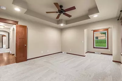 453  Western Ct, West Bend, WI 53095 - Photo 19