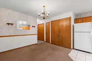 621 Barrington Ct, West Bend, WI 53095 - Photo 11