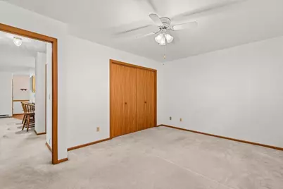 621  Barrington Ct #D, West Bend, WI 53095 - Photo 17