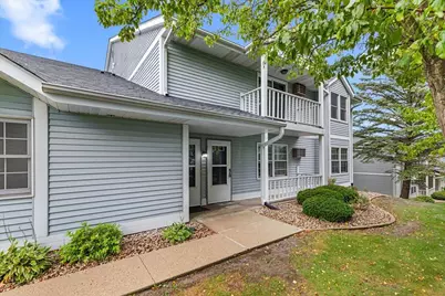 621  Barrington Ct #D, West Bend, WI 53095 - Photo 1