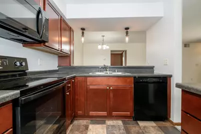 N110W16936  Ashbury Cir #4, Germantown, WI 53022 - Photo 11
