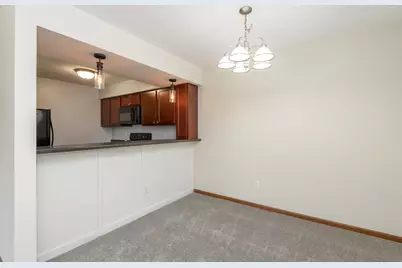 N110W16936  Ashbury Cir #4, Germantown, WI 53022 - Photo 5