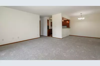 N110W16936  Ashbury Cir #4, Germantown, WI 53022 - Photo 3