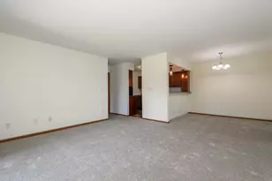 N110W16936 Ashbury Cir, Germantown, WI 53022 - Photo 3