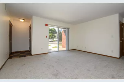 N110W16936  Ashbury Cir #4, Germantown, WI 53022 - Photo 7