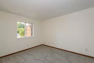 N110W16936 Ashbury Cir, Germantown, WI 53022 - Photo 13