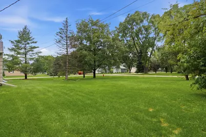 240  Prospect Dr, Brookfield, WI 53005 - Photo 29