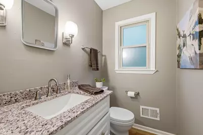 240  Prospect Dr, Brookfield, WI 53005 - Photo 15