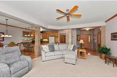 616  Arlington Way, Watertown, WI 53094 - Photo 7