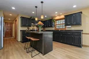 N102W15128 Raintree Ct, Germantown, WI 53022 - Photo 13