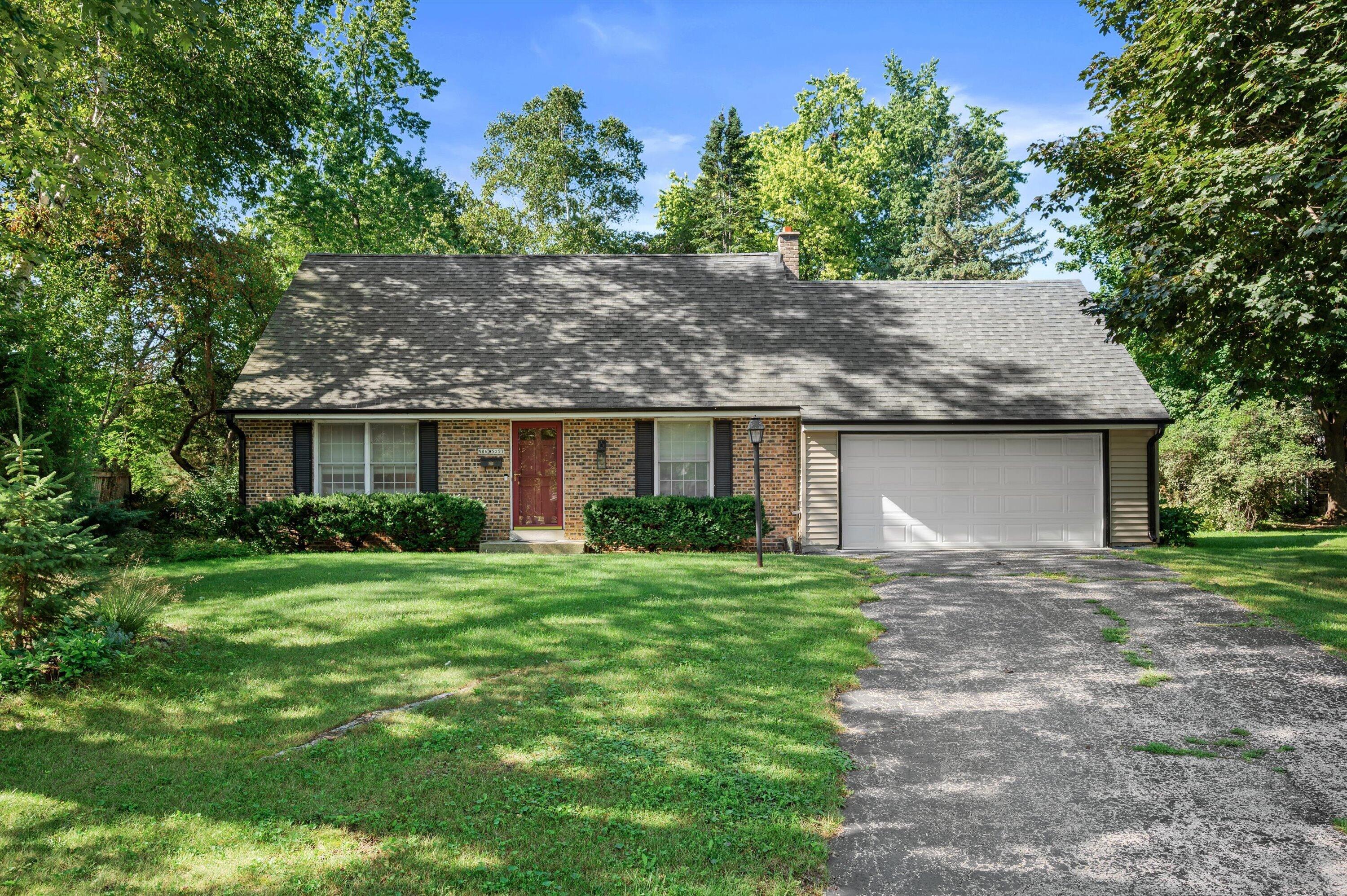 N86W5257 Covington Square, Cedarburg, WI 53012 - MLS 1979513