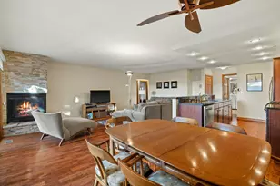 1070 S Lake Shore Dr, Lake Geneva, WI 53147 - Photo 7