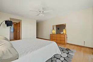1070 S Lake Shore Dr, Lake Geneva, WI 53147 - Photo 15